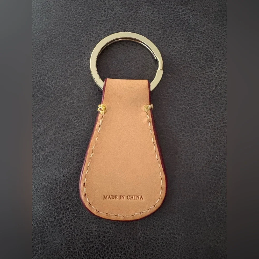 Dooney & Bourke Women’s Light Tan Leather Keychain NWOT Gold FOB key ring‎